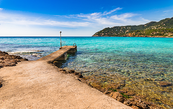 Cap vermell fashion beach el canyamel majorca